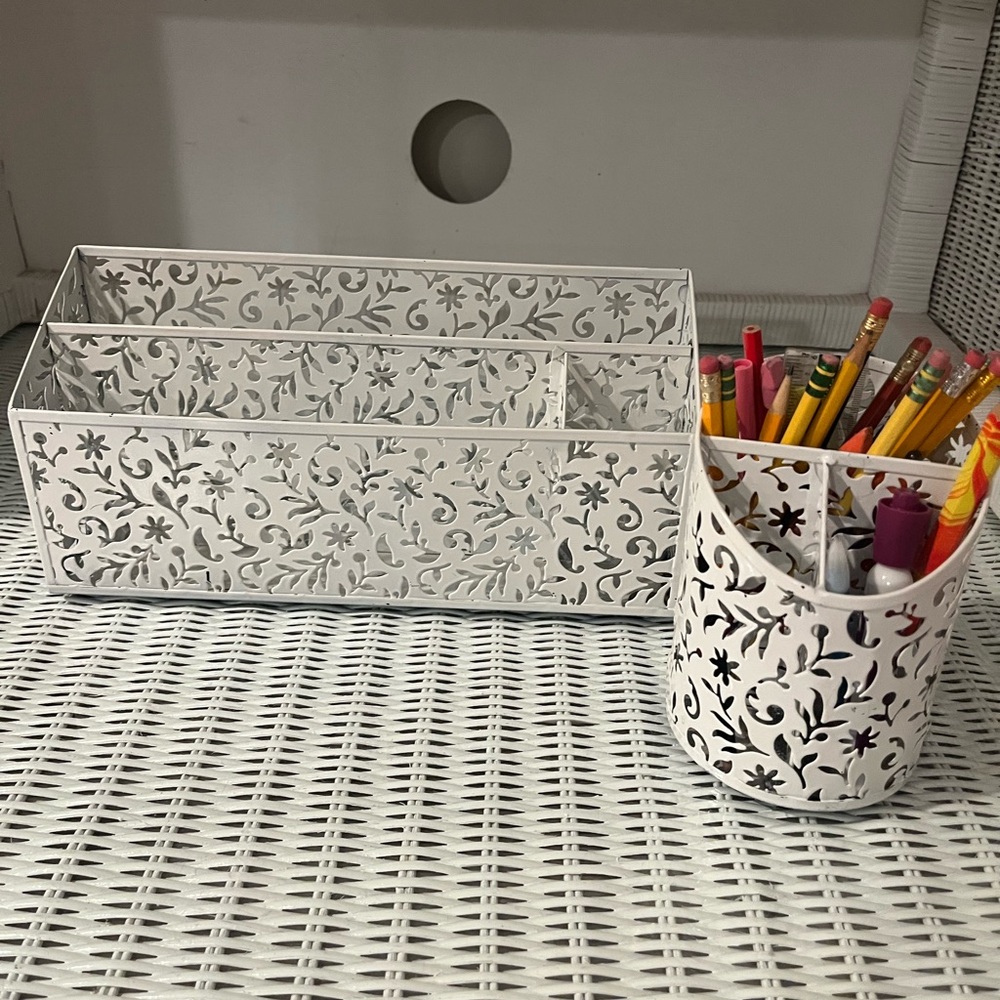 🌻Metal desk accessories